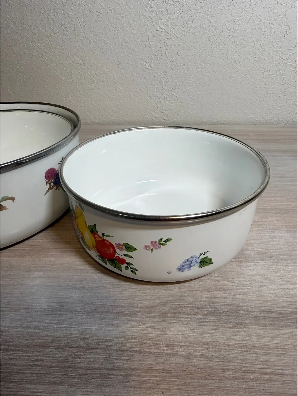 Set of 3 Vintage White Enamelware Nesting Bowls with Fruit Design 1970s